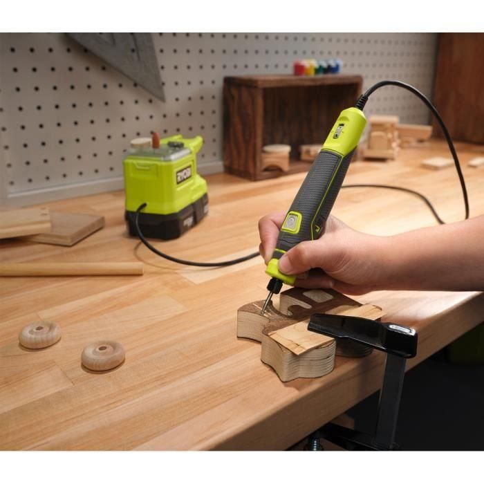 Mini herramienta multiusos RYOBI ONE+ de 18 V con 15 accesorios - RRT18-0 1 Mini herramienta multiusos RYOBI ONE+ de 18 V con 15 accesorios - RRT18-0 1