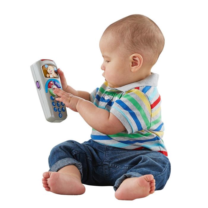 Fisher-Price Dld35 Mando a Distancia Interactivo Perrito: Aprende Números, Letras, Colores y Motricidad Fina para Bebés +6 meses (Español) 3 Fisher-Price Dld35 Mando a Distancia Interactivo Perrito: Aprende Números, Letras, Colores y Motricidad Fina para Bebés +6 meses (Español) 3