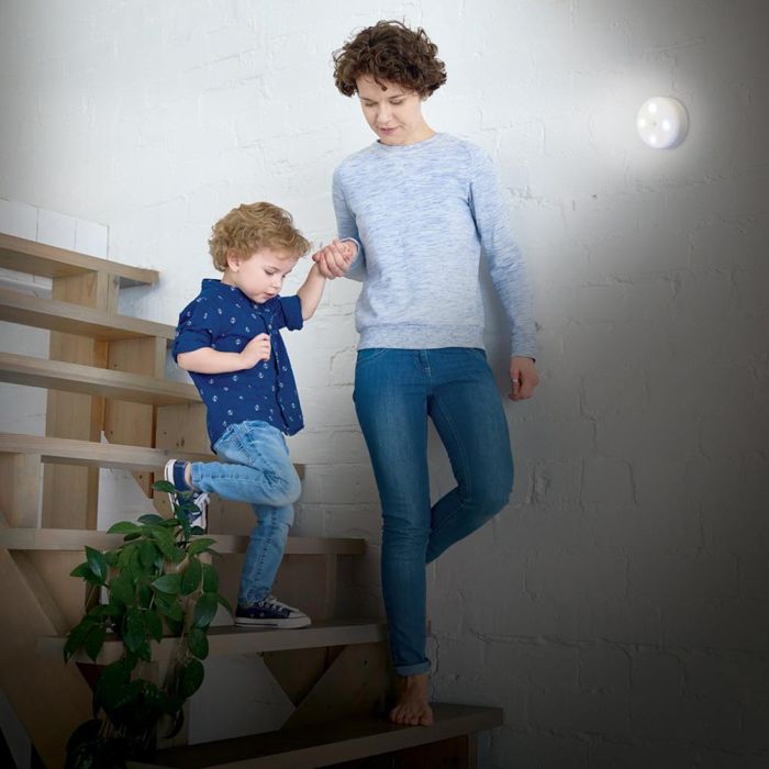 Lámpara 4 Leds Con Sensor Movimiento Pilas Blanco Frío 50 Lúmenes 3