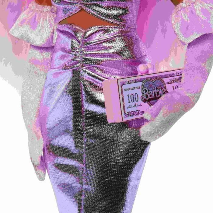 Barbie HYV25 Muñeca Deluxe con Vestido Rosa Brillante, Articulada 11 Puntos, Guantes Terciopelo y Bolso para Niñas +3 Años 2 Barbie HYV25 Muñeca Deluxe con Vestido Rosa Brillante, Articulada 11 Puntos, Guantes Terciopelo y Bolso para Niñas +3 Años 2
