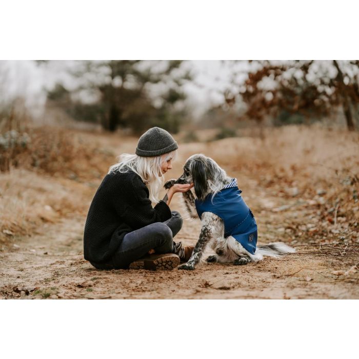 Hunter Abrigo para Perro Milford Azul 50 cm, Impermeable y Cortavientos. Con Cremallera Impermeable para Arnés y Ajuste de Cuello/Vientre. 2 Hunter Abrigo para Perro Milford Azul 50 cm, Impermeable y Cortavientos. Con Cremallera Impermeable para Arnés y Ajuste de Cuello/Vientre. 2