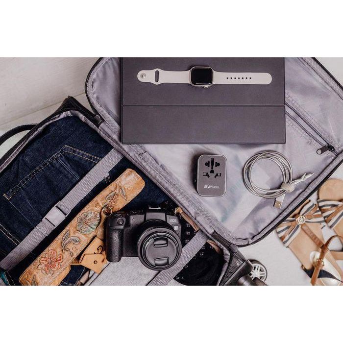 Verbatim Uta-04 Adaptador Universal De Viaje Con 1 Puerto Usb-C - 3 Puerto Usb-A - 1 Puerto Usb-C 19