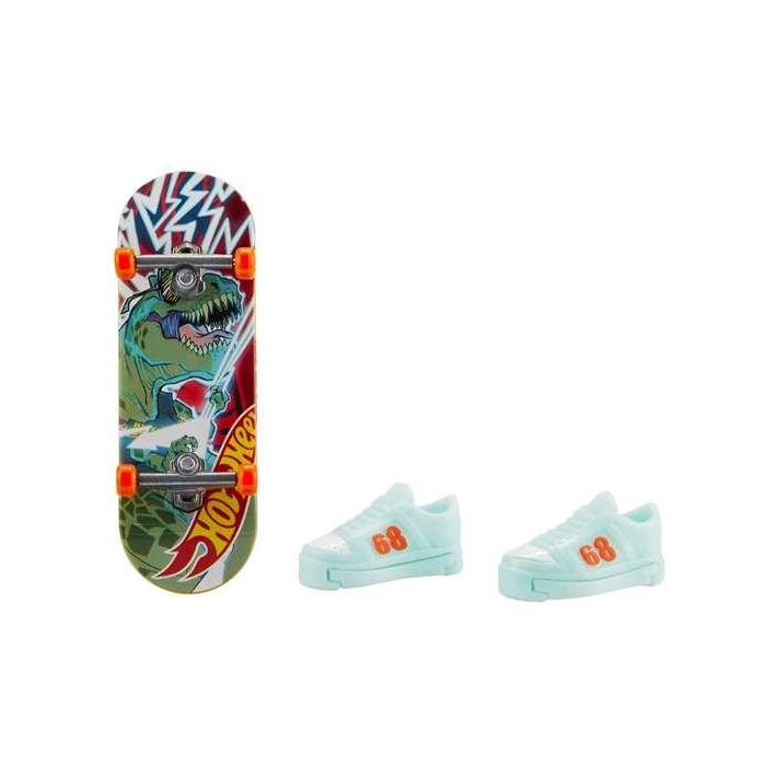 Mattel Mini Monopatin Hot Wheels con Zapatos 10 cm - Modelos Surtidos 26