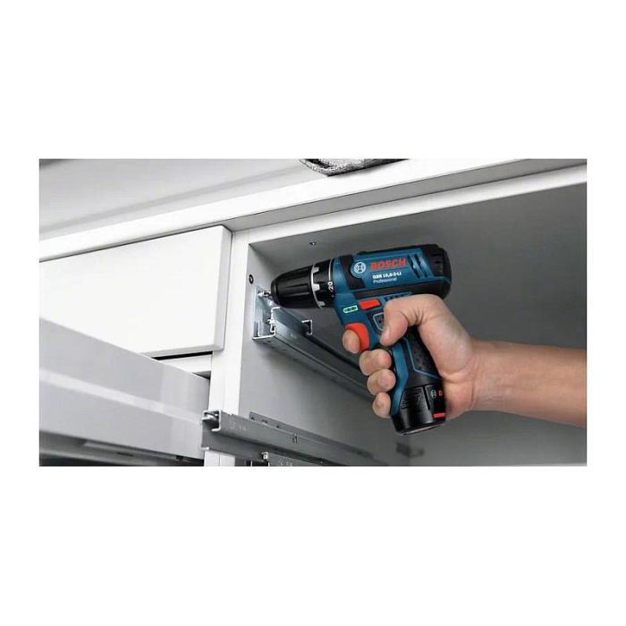 Bosch GSB 12V-15 Professional Taladro Percutor Atornillador a Batería 12V, Motor Sin Escobillas, 2 Baterías 2Ah, 1300 RPM, Par 30 Nm, Incluye 25 Brocas y Maletín