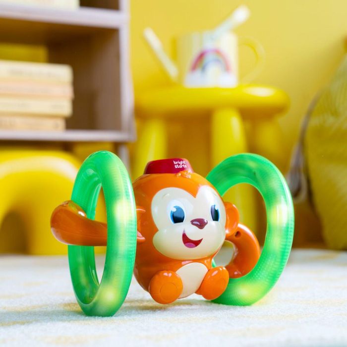 Bright Starts Little Roll & Glow Monkey - Mono que rueda y brilla para bebés, fomenta el movimiento y la diversión 4 Bright Starts Little Roll & Glow Monkey - Mono que rueda y brilla para bebés, fomenta el movimiento y la diversión 4