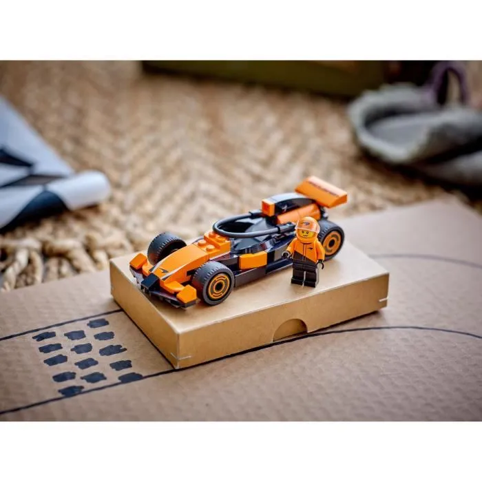 LEGO Piloto De F1 Con Coche McLaren 60442 Lego City