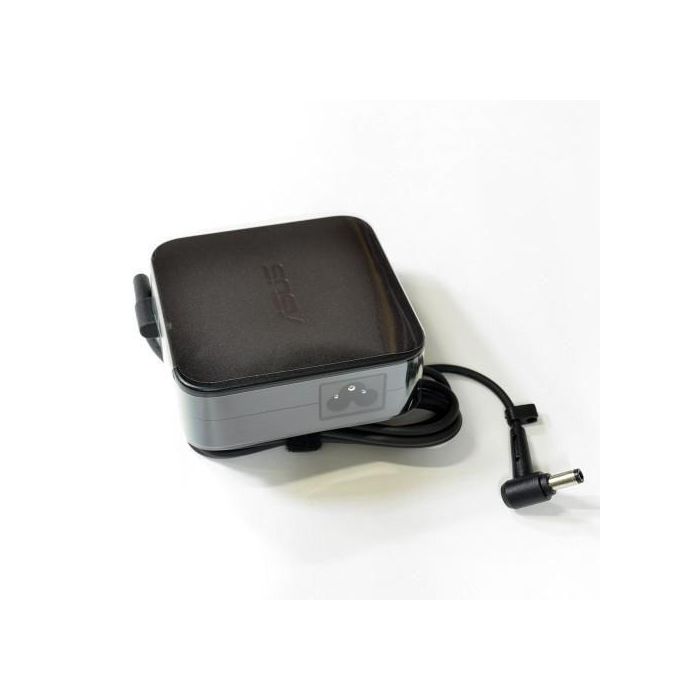 Asus Adaptador de Corriente 90W 19V con Conector de 3 Pines y 5.5PHI 1 Asus Adaptador de Corriente 90W 19V con Conector de 3 Pines y 5.5PHI 1