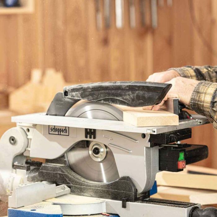 Scheppach HM100T Sierra Ingletadora Pendular con Mesa Superior, Hoja de Carburo 254mm 60 Dientes, Potencia 1800W 1 Scheppach HM100T Sierra Ingletadora Pendular con Mesa Superior, Hoja de Carburo 254mm 60 Dientes, Potencia 1800W 1
