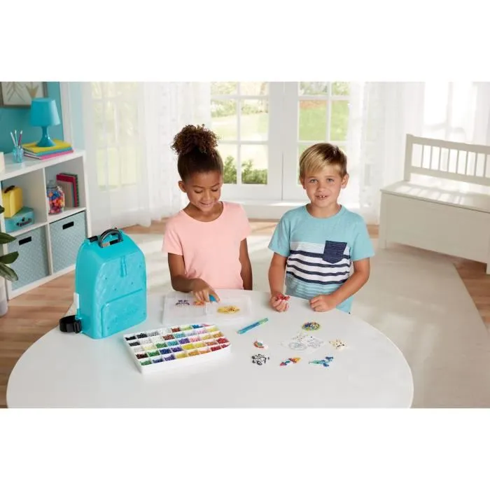 Aquabeads Mochila Expertos Creadores 31993 con Más de 1000 Abalorios en 40 Colores y FlipTray para Llevar a Todas Partes 3