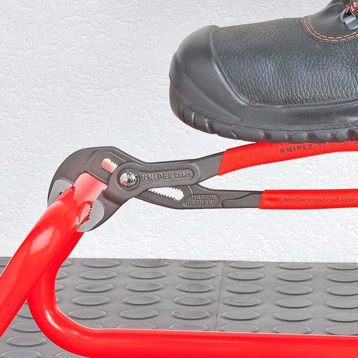 Knipex Tenazas ajustables cobra 8701300, 300mm, agarre antideslizante, rojo/negro 3 Knipex Tenazas ajustables cobra 8701300, 300mm, agarre antideslizante, rojo/negro 3