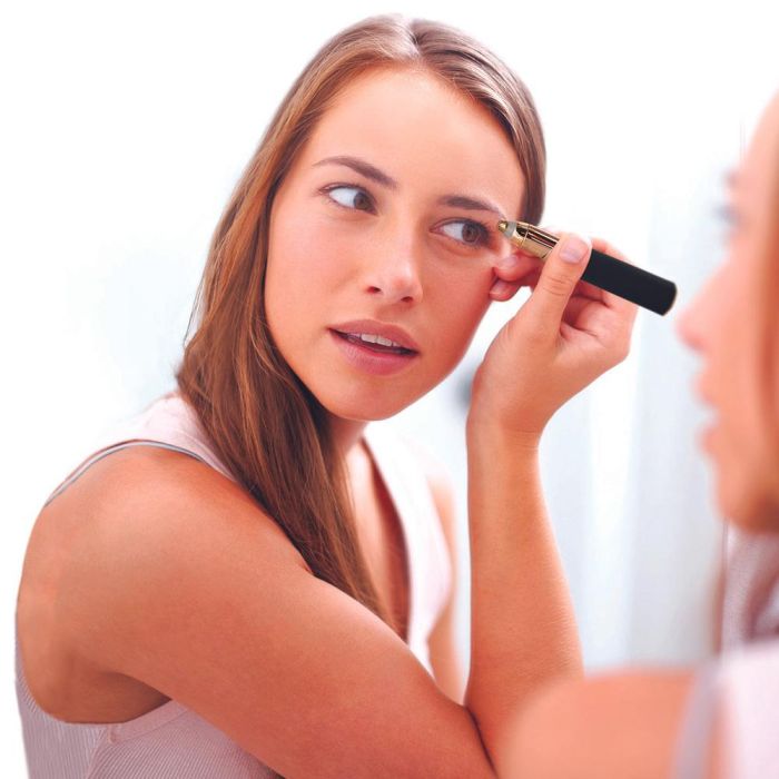 Cosmetic Club Recortador De Cejas Rasuradora De Precisión Sin Dolor Para Todo Tipo De Pelo 3