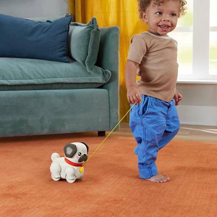 Perro de paseos perrito pug fisher-price. mueve las orejas las patas y emite sonidos de ladridos. 2