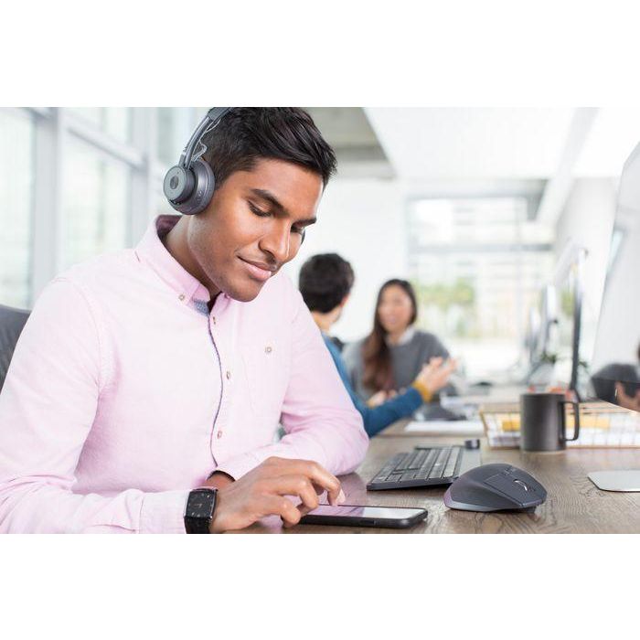 Logitech Auriculares Zone Wireless UC con Cancelación de Ruido Activa, Diadema, Conexión Inalámbrica Bluetooth para Oficina y Centro de Llamadas, Grafito 10 Logitech Auriculares Zone Wireless UC con Cancelación de Ruido Activa, Diadema, Conexión Inalámbrica Bluetooth para Oficina y Centro de Llamadas, Grafito 10