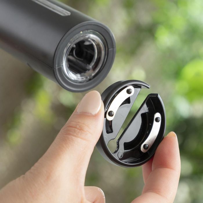 Sacacorchos Eléctrico para Botellas de Vino Corkbot InnovaGoods 7