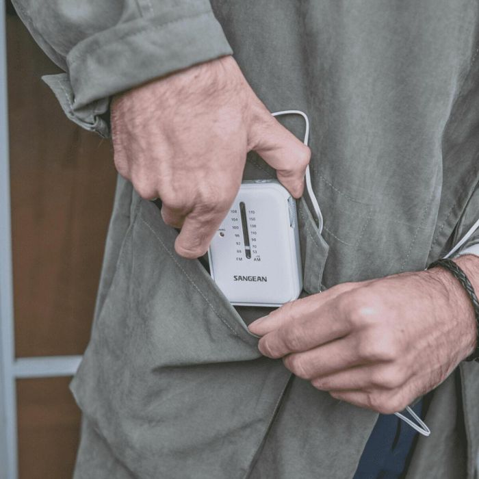 Radio Portátil Sangean Blanco AM/FM 1 Radio Portátil Sangean Blanco AM/FM 1