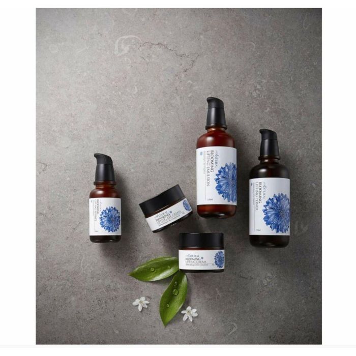 All Natural BLOOMING LIFTING cream 50 gr - Tratamiento Facial Hidratante Antiarrugas Antiedad Reafirmante 1 All Natural BLOOMING LIFTING cream 50 gr - Tratamiento Facial Hidratante Antiarrugas Antiedad Reafirmante 1