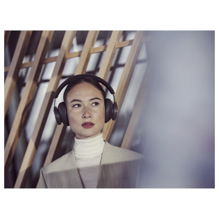 Bang & Olufsen Beoplay Portal Auriculares Gaming Inalámbricos y Alámbricos con Dolby Atmos, Bluetooth 5.1, Cancelación de Ruido, para Xbox, Color Negro