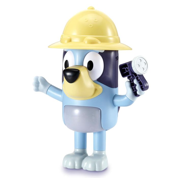 V-Tech 80-584622 - Figura interactiva Bluey Disfrázate: Chef, Exploradora, Abuela con accesorios para juego de roles 5
