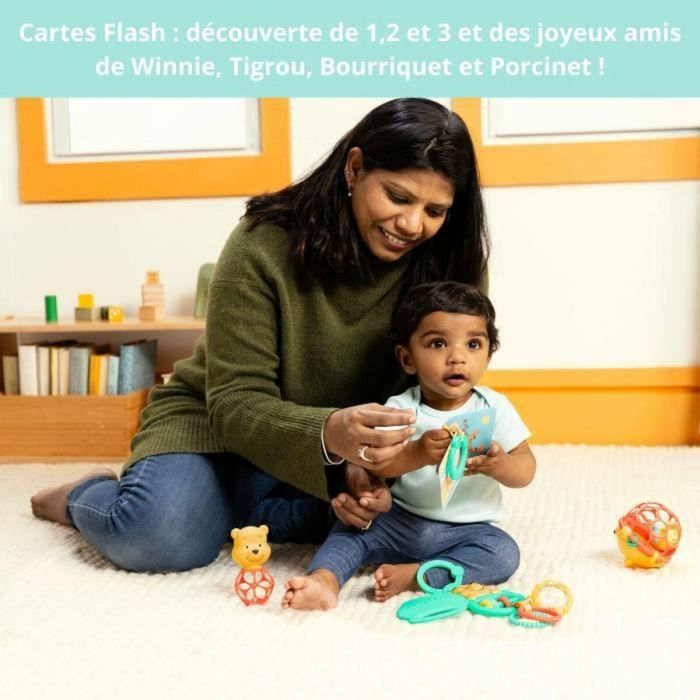 Disney Baby DIS0074451174542 Set de Regalo de Nacimiento para Bebé con Juguetes, Mordedor de Winnie the Pooh, Sonajero y Clip para Cochecito 7