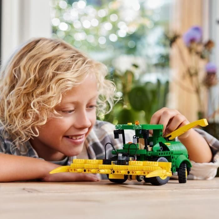 John Deere 9700 Forage Harvester Lego Technic 42168 Lego 4 John Deere 9700 Forage Harvester Lego Technic 42168 Lego 4