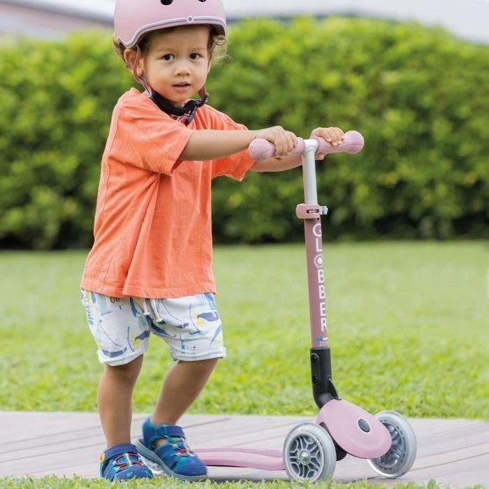 Patinete plegable de 3 ruedas - GLOBBER - JUNIOR LIGHTS ECOLOGIC - Rosa Frambuesa - Luminoso - Plástico reciclado - 2 a 6 años - 50 Kg 5 Patinete plegable de 3 ruedas - GLOBBER - JUNIOR LIGHTS ECOLOGIC - Rosa Frambuesa - Luminoso - Plástico reciclado - 2 a 6 años - 50 Kg 5