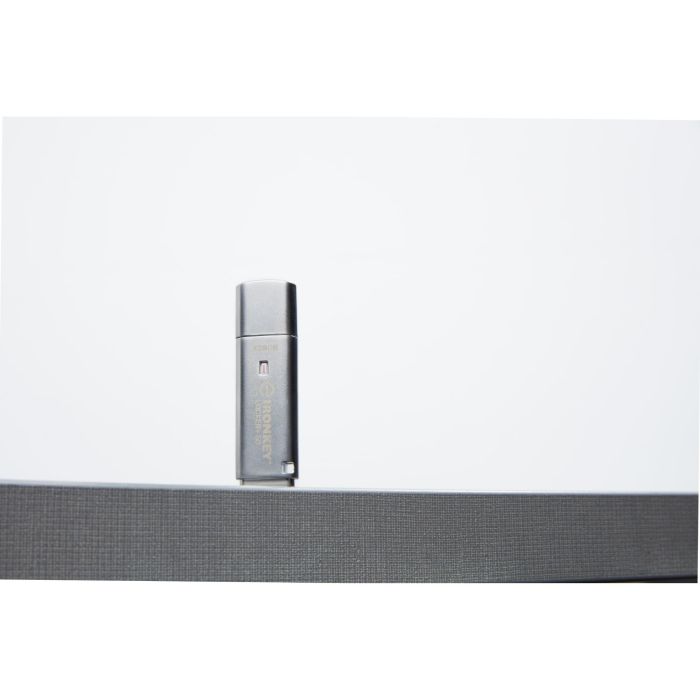 Kingston IronKey IKLP50 Memoria USB 128GB 3.2 con Cifrado AES 5