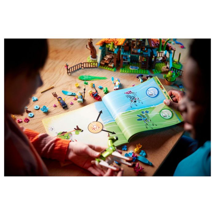 Lego DREAMZzz 71459 Establo de Criaturas de Ensueño, Juguete de Granja con Figura de Ciervo 2 en 1