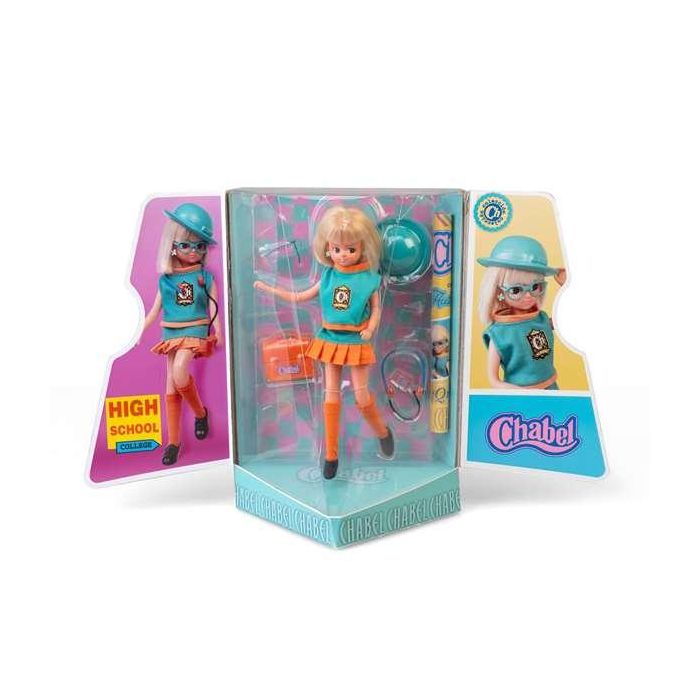 Famosa Muñeca Chabel High School 25 cm con Maletín - Temática Universidad, Edad 3-6 años Famosa Muñeca Chabel High School 25 cm con Maletín - Temática Universidad, Edad 3-6 años