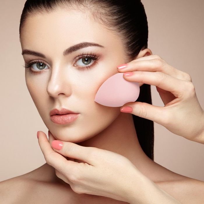 Cosmetic Club Esponja de Maquillaje Colores y Formas Surtidos Reutilizable Lavable Tono Piel 4 cm x 5.5 cm 5