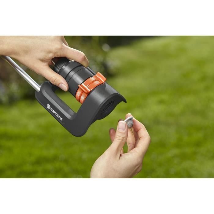 Gardena Aspersor oscilante Aqua s, cobertura 90-220m², alcance 7-17m, gris/naranja 1 Gardena Aspersor oscilante Aqua s, cobertura 90-220m², alcance 7-17m, gris/naranja 1
