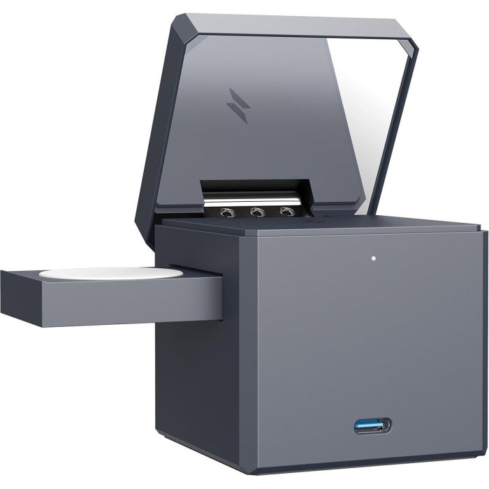 Anker Y1811G11 Cubo de Carga 3 en 1 MagSafe para iPhone, Apple Watch y AirPods, Carga Rápida 30W, Negro 4 Anker Y1811G11 Cubo de Carga 3 en 1 MagSafe para iPhone, Apple Watch y AirPods, Carga Rápida 30W, Negro 4