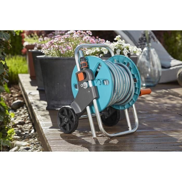 Gardena Aquaroll S Enrollador de manguera sobre ruedas con 40m manguera Ø13mm, mango telescópico, antigoteo, resistente a heladas. 2 Gardena Aquaroll S Enrollador de manguera sobre ruedas con 40m manguera Ø13mm, mango telescópico, antigoteo, resistente a heladas. 2