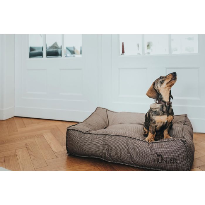 Hunter Cama para Perros Acolchada Lancaster 120x90 cm Marrón. Comodidad superior, funda de poliéster lavable a 30°C y relleno extraíble. 1 Hunter Cama para Perros Acolchada Lancaster 120x90 cm Marrón. Comodidad superior, funda de poliéster lavable a 30°C y relleno extraíble. 1