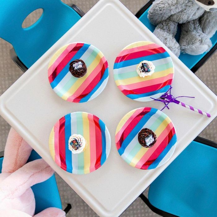 Lifetime Mesa Infantil Plegable 61x61x53,5 cm Plástico y Acero Lifetime Mesa Infantil Plegable 61x61x53,5 cm Plástico y Acero