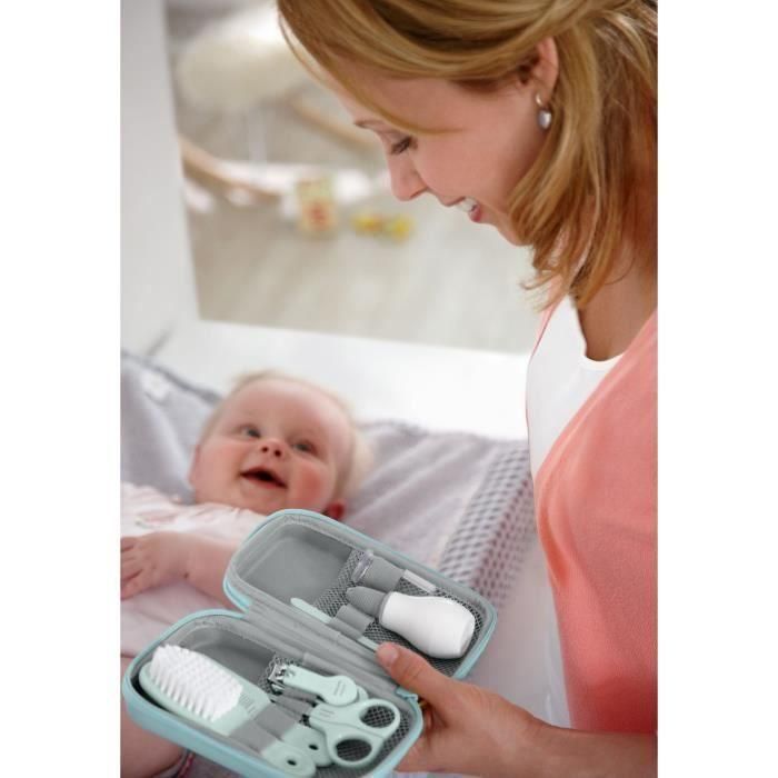 Kit de cuidado para bebés Philips Avent: cortaúñas, tijeras, 3 limas, peine, cepillo para el pelo, aspirador nasal y cepillo de dientes. 3 Kit de cuidado para bebés Philips Avent: cortaúñas, tijeras, 3 limas, peine, cepillo para el pelo, aspirador nasal y cepillo de dientes. 3