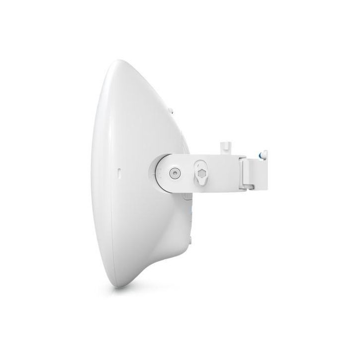 Ubiquiti 60 GHz PtMP station powered by Wave Technology 3 Ubiquiti 60 GHz PtMP station powered by Wave Technology 3