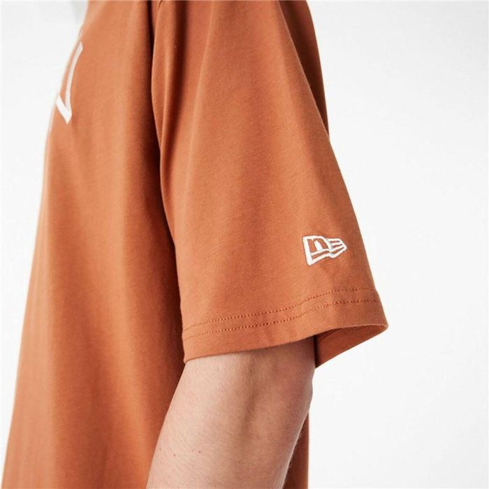 Camiseta de Manga Corta Hombre New Era LEAGUE ESSNTLS LC OS TEE NEYYAN 60435552 Marrón (L) 4 Camiseta de Manga Corta Hombre New Era LEAGUE ESSNTLS LC OS TEE NEYYAN 60435552 Marrón (L) 4