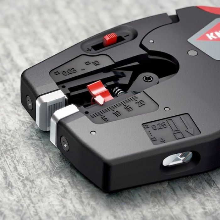 KNIPEX NexStrip Elektriker-Multiwerkzeug 8 KNIPEX NexStrip Elektriker-Multiwerkzeug 8