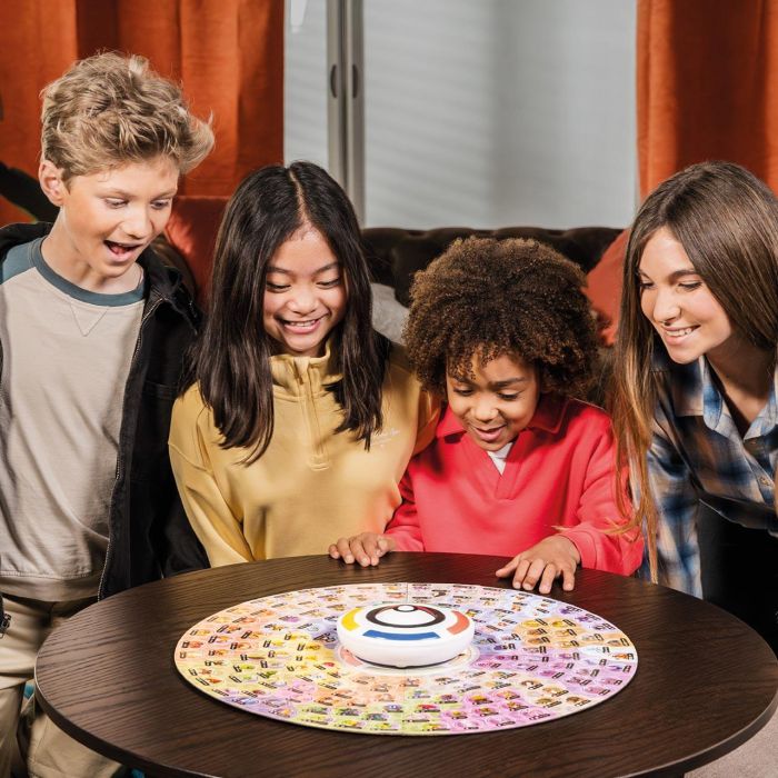 Jazwares 50230 Pokémon Trainer Expert Juego de Mesa Maestro del Juego para Adivinar Pokémon con Pistas 3