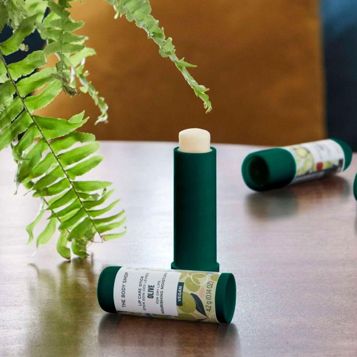The Body Shop Olive Lip Care Stick 4,2 gr 1 The Body Shop Olive Lip Care Stick 4,2 gr 1