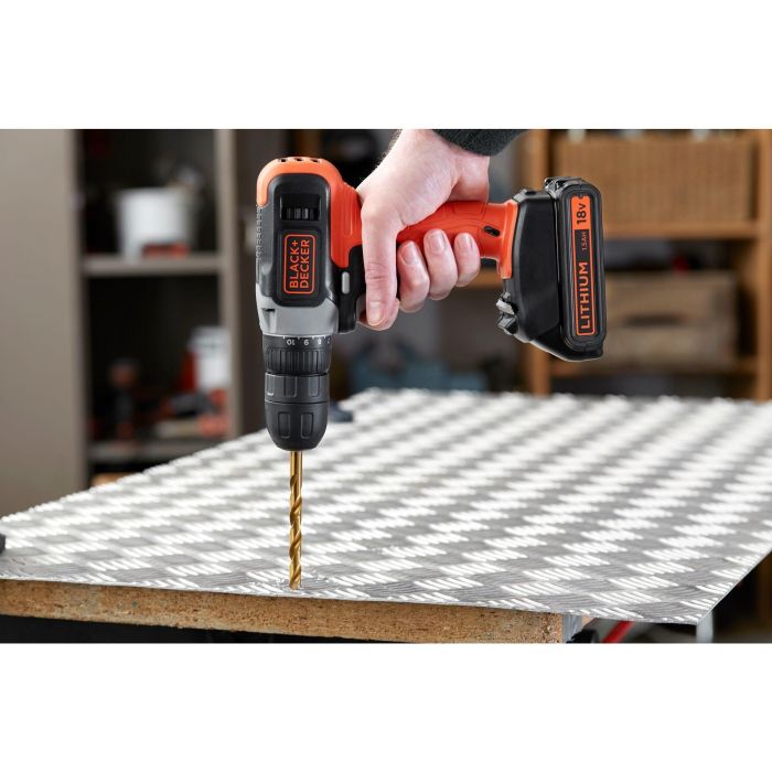 Black&Decker Akku-Bohrschrauber 18V 1.5Ah BCD001C1 4