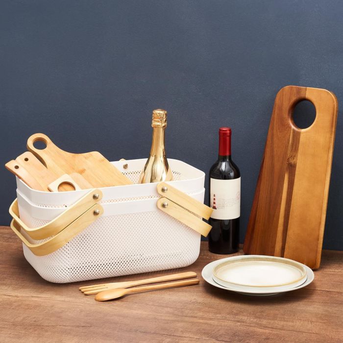 Confortime Cesta Organizadora Rectangular de Plástico con Asa de Madera 41.4 x 26.9 x 17.8 cm 7 Confortime Cesta Organizadora Rectangular de Plástico con Asa de Madera 41.4 x 26.9 x 17.8 cm 7