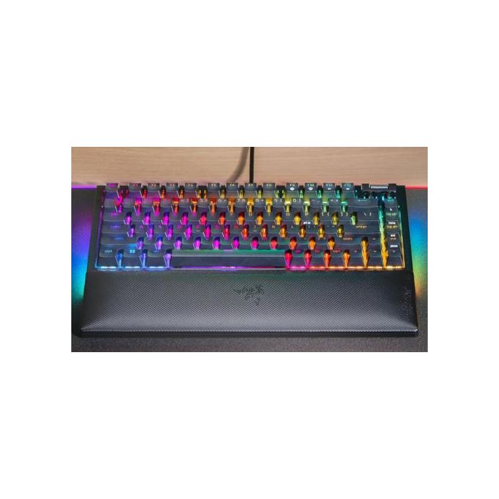 Razer BlackWidow V4 75% Teclado Mecánico Compacto con Retroiluminación RGB, Interruptor Mecánico, USB-C - RZ03-05000100-R3M1 2 Razer BlackWidow V4 75% Teclado Mecánico Compacto con Retroiluminación RGB, Interruptor Mecánico, USB-C - RZ03-05000100-R3M1 2