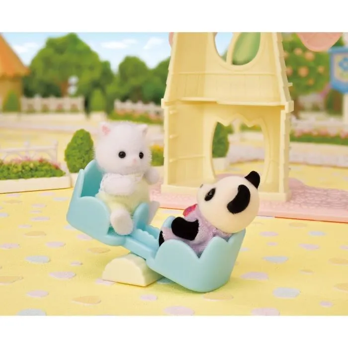Sylvanian Families El molino de viento de los bebés con gato persa, tobogán, columpio y gateras giratorias para jugar 5