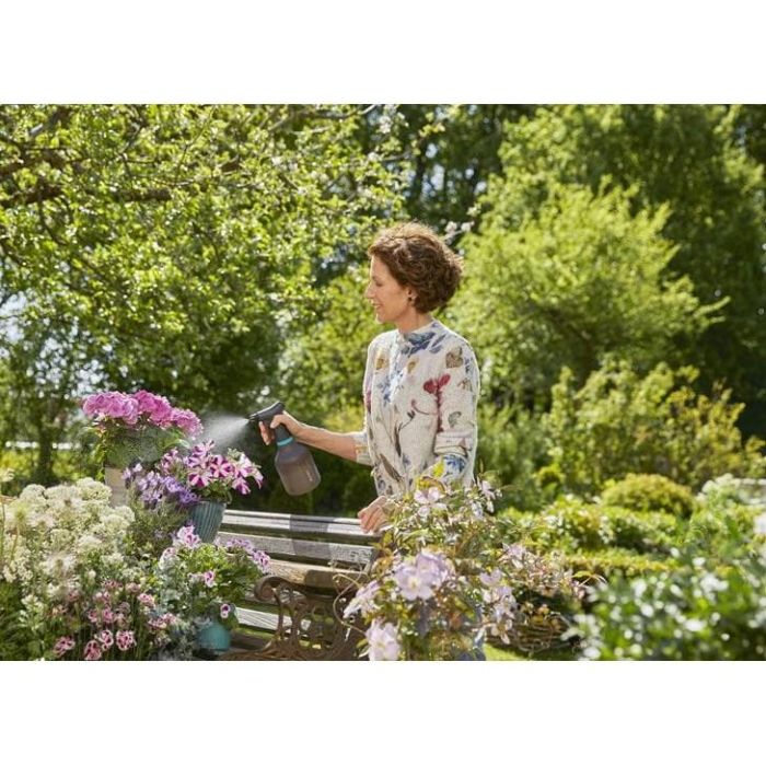 GARDENA 11110-20 Pulverizador de Presión 0.75 L Negro con Boquilla Ajustable para Jardín y Hogar 3