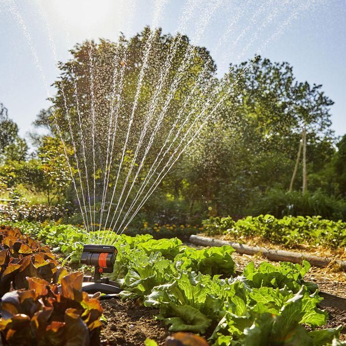 Gardena Aspersor Oscilante AquaZoom Compacto para Jardín/Huerta, Riego 9-216m², Alcance 3-16m, Ancho 3-12m, Zonas Cuadradas/Rectangulares 3