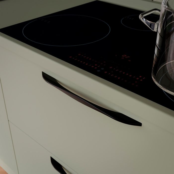 Emuca Lote de 8 tiradores para mueble Varna, L181mm, intereje 160mm, Zamak, Pintado negro 3 Emuca Lote de 8 tiradores para mueble Varna, L181mm, intereje 160mm, Zamak, Pintado negro 3