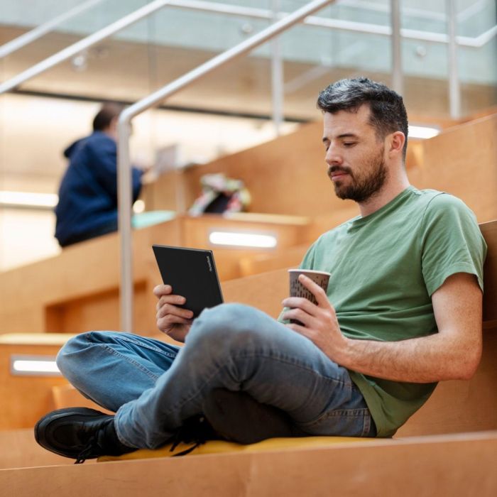 Pocketbook InkPad Color 3 Lector Electrónico 7.8" Pantalla E Ink Kaleido 3 Color 32GB 9