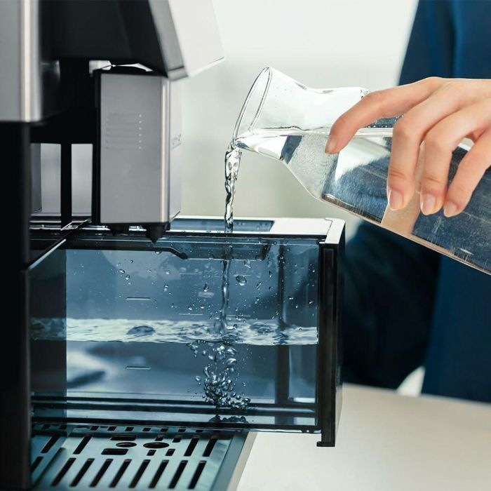 Cecotec Cafetera Superautomática Cremmaet Tempo 1450 W 19 bar Negra TFT 7” 3