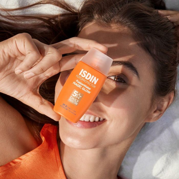 Isdin Fotoprotector Fusion Water Magic Glow Spf30 3 Isdin Fotoprotector Fusion Water Magic Glow Spf30 3